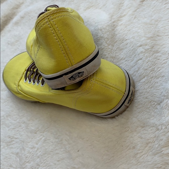 Vans Yellow Canvas Sneaker 8 - Picture 12 of 12